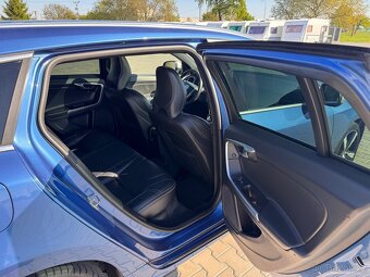 Volvo V60, 2018, D4, 140kw, automat, nez. topení - 8