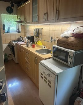 Prodej domu 5+1 + jídelna, dvě koupelny a dvě WC, - 8