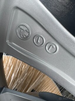 Originál alu kola Škoda Kamiq 5x100 R18 zima nová - 8