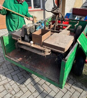 Traktor domácí výroby čz 175 - 8