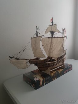 Modely Nina, Pinta a Santa Maria - 8