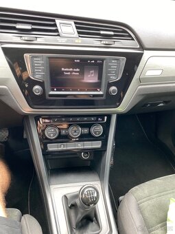 VW Touran 2.0 TDi 110kw 5míst, Webasto, masáž - 8