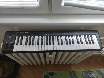Alesis Q49 MIDI klavesy - TOP STAV RYCHLÝ PRODEJ - 8