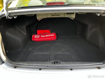 Kia Cerato 1.5 CRDI - 8