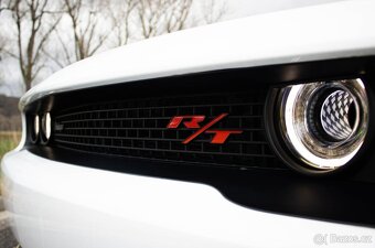 NOVÝ Dodge Challenger SRT 6.4 HEMI - 8