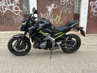 Kawasaki Z900 - 8