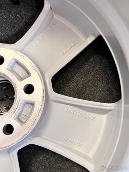 5x108 R17 originál disky Volvo XC40 - model 2019 - 8