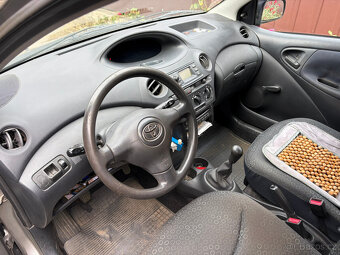 TOYOTA YARIS 1.0 VVT-I 2005 TAŽNÉ, KLIMA, 130tis.km - 8