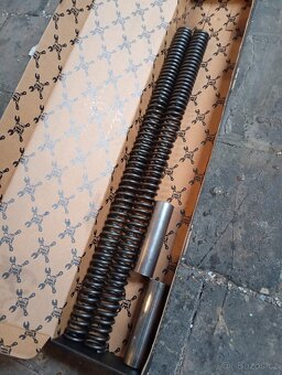 Přední pružiny do vidlic Sportster, Softail - 8