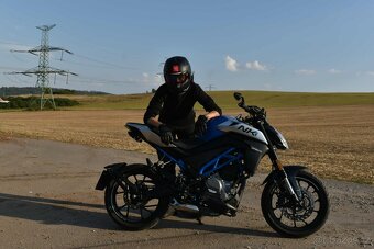 CF moto 300NK 2022 - 8