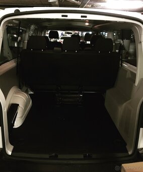 Pronájem dodávky VW Transporter T6 Long 9 míst - Bílá 2.0 TD - 8