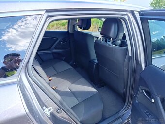 Prodám Toyota Avensis 2,0 D 93KW r.v. 2011 - 8