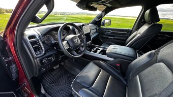 Dodge RAM 1500 Laramie 2023 - 5,7L V8 HEMI + eTorque - 8