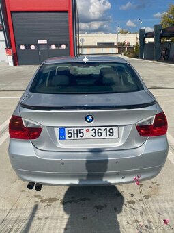 BMW E90 330xi • 2007 • 3.0i 200 kW • xDrive - 8