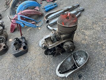 Díly na motorky - 8