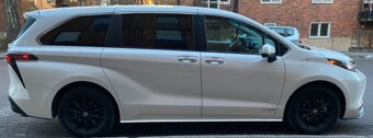 TOYOTA SIENNA HYBRID  (rezervace) - 8
