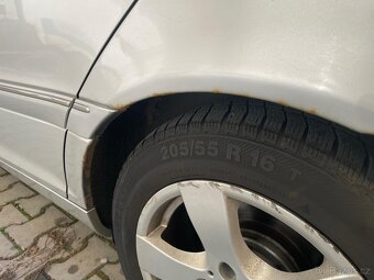 Mercedes Benz C180 - 8