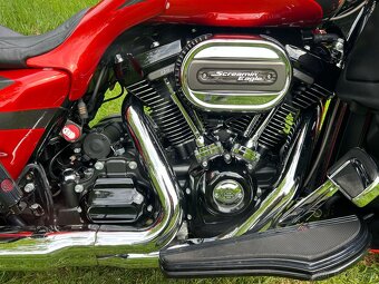 Harley Davidson Street Glide CVO FLHXSE 2017 - 8