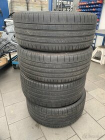 Pirelli P Zero 265/40 ZR22 - 8