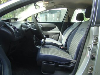Citroën C4 1.4 16v KLIMA - 8
