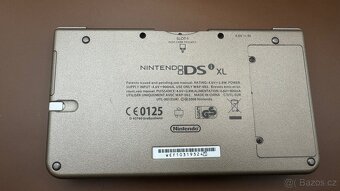 Nintendo DSi XL - 8