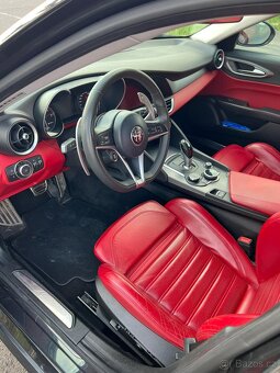 Alfa Romeo Giulia Veloce Q4 2.0T - 8