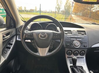 MAZDA 3 2.0 111 KW EXCLUSIVE-LINE - BENZÍN - 8
