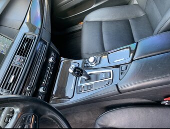 Bmw 528i - 8