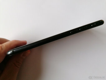 Smartphone Apple iPhone 7 128GB Black - chytrý telefon - 8