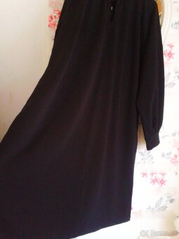 Elegantní černé šaty 48/52 - 8