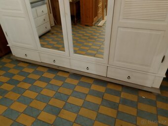 KOMPLETNÍ CELOMASIVNÍ LOŽNICE GUSTAV - 8