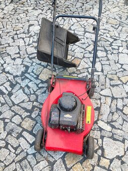 Sekačka Briggs Stratton - benzínová - 8