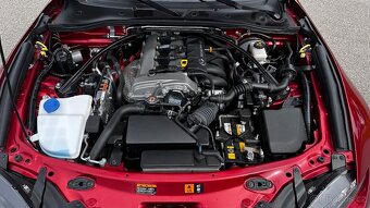 MAZDA MX-5 2.0i ND RF 135KW 4800KM ROK 2023 ZÁNOVNÍ STAV - 8