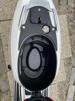 Lambretta V50 Special - 8