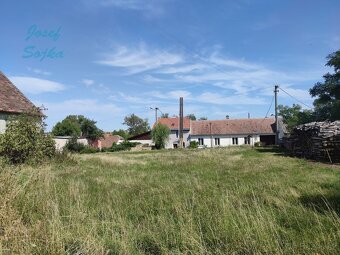 Stavební pozemek se stodolou v obci Stupěšice, 4412m2 - 8
