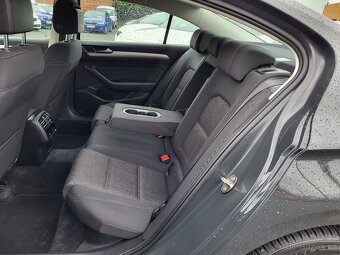 VW Passat SEDAN 1.4 TSI 110kW COMFORTLINE - ČR - 8
