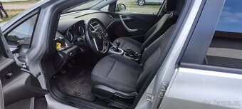 Opel Astra J Spots Tourer - 8