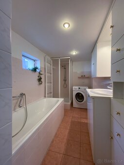 Prodej rodinného domu – bydlení i podnikání v Holešově - 8