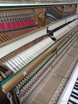 Pianino vyšší třídy model 131 - 8