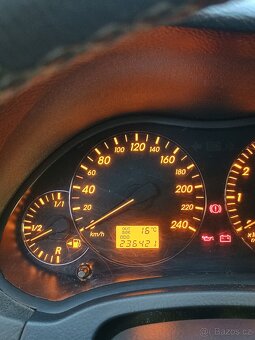 REZERVACE Avensis Combi r.v. 2003 - 8