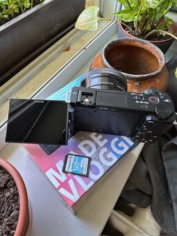 Sony ZV-E10 + objektiv | Kompletní balení + doklady - 8