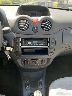 Prodám Citroen C3 1,4 benzín, 54kw, r.v. 2/2004, - 8