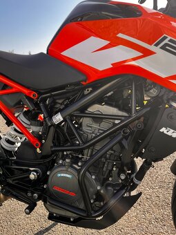 KTM Duke 125 - 8