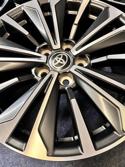 5x114,3 R17 Originál Alu Toyota COROLLA 2025 - NOVÝ STAV - 8