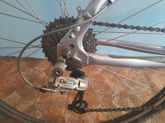 Author zenith-trekove kolo - 8