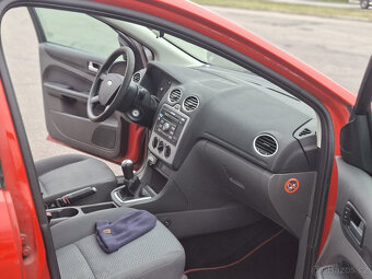 Ford Focus II combi - 8