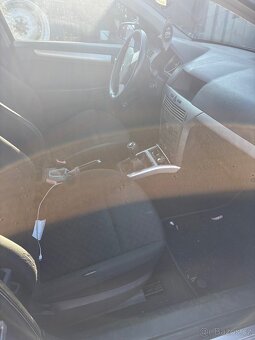 Opel astra h 1.8 benzín 92 kw - 8