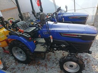 Malotraktor Farmtrac FT - 22 4WD - 8