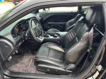 Dodge Challenger SRT Hellcat 6.2l - NEHAVAROVANÉ - 8