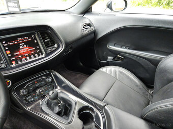 Dodge Challenger SRT Hellcat 6.2l - NEHAVAROVANÉ - 8